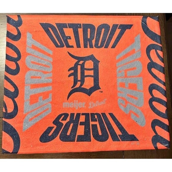 MLB Detroit Tigers 2025 Playoff Rally Towel SGA - Picture 1 of 1